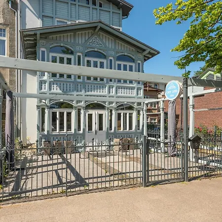 Lion - Chopina 29 With Parking 5 Min From The And Center Apartmán