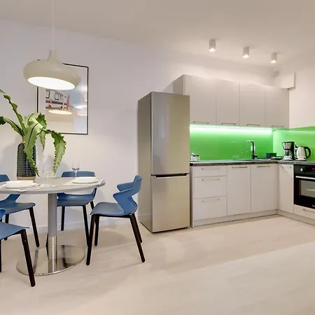 Lion - Chopina 29 With Parking 5 Min From The And Center Apartment